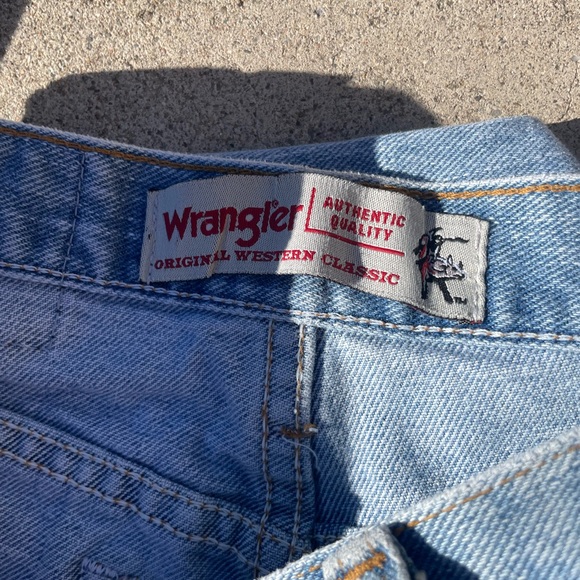 Levi’s - Picture 6 of 6